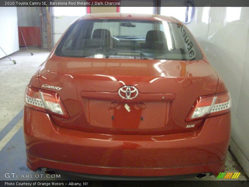 Barcelona Red Metallic / Dark Charcoal 2010 Toyota Camry SE