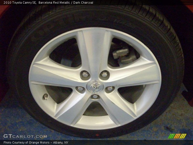 Barcelona Red Metallic / Dark Charcoal 2010 Toyota Camry SE