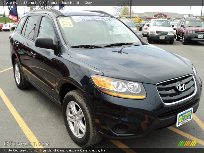 Phantom Black Metallic / Gray 2010 Hyundai Santa Fe GLS