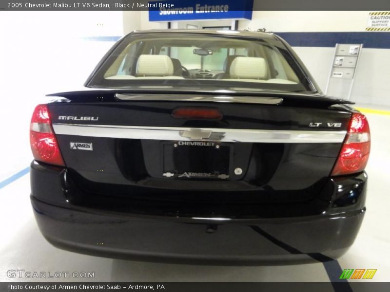 Black / Neutral Beige 2005 Chevrolet Malibu LT V6 Sedan
