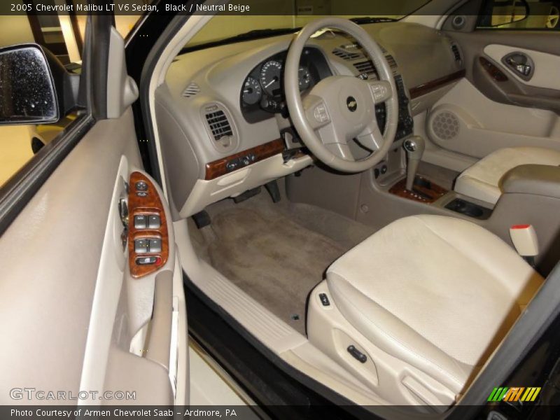 Black / Neutral Beige 2005 Chevrolet Malibu LT V6 Sedan