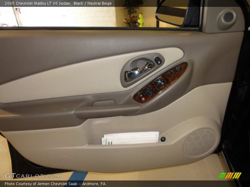 Black / Neutral Beige 2005 Chevrolet Malibu LT V6 Sedan