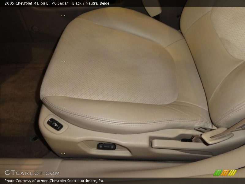 Black / Neutral Beige 2005 Chevrolet Malibu LT V6 Sedan