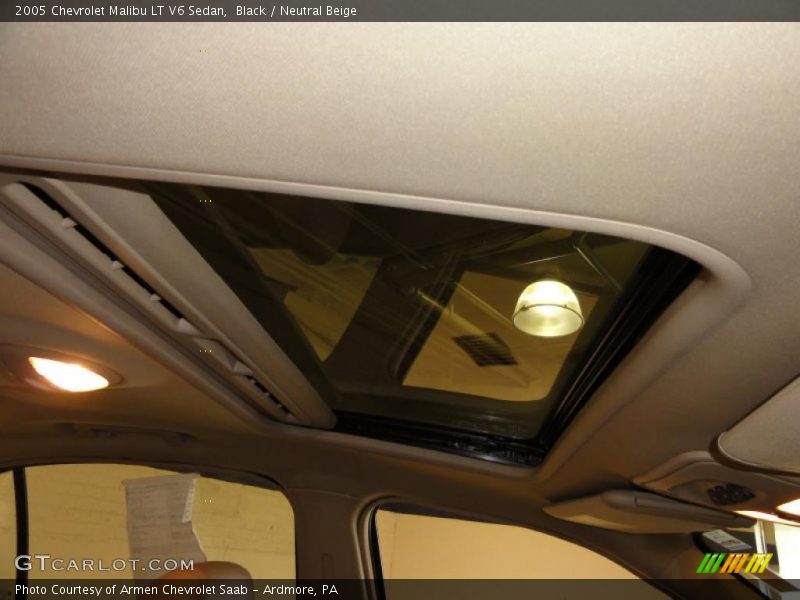 Black / Neutral Beige 2005 Chevrolet Malibu LT V6 Sedan