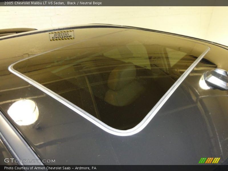 Black / Neutral Beige 2005 Chevrolet Malibu LT V6 Sedan