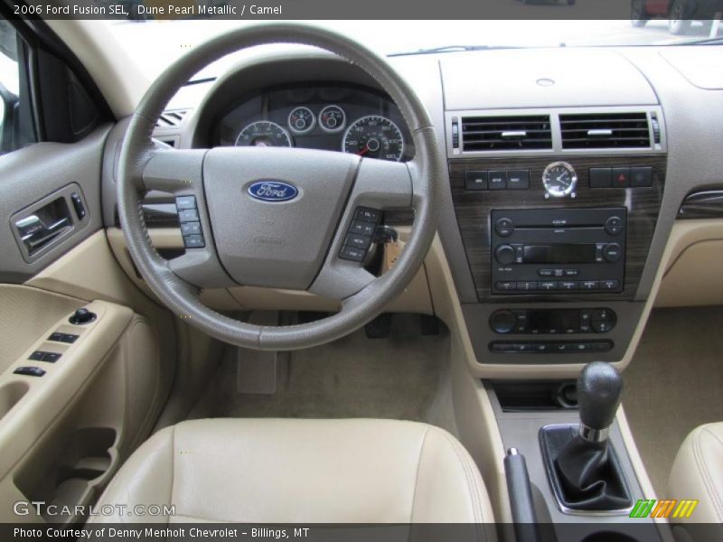 Dashboard of 2006 Fusion SEL