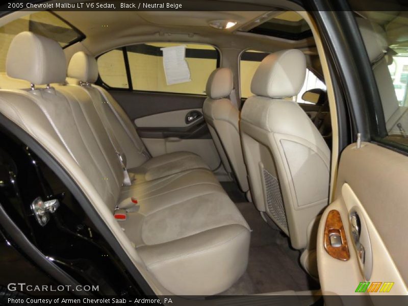 Black / Neutral Beige 2005 Chevrolet Malibu LT V6 Sedan