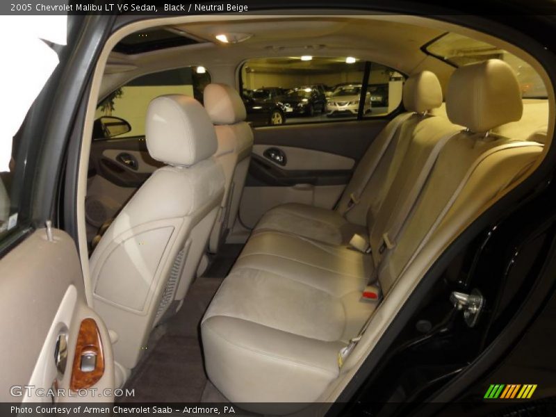 Black / Neutral Beige 2005 Chevrolet Malibu LT V6 Sedan