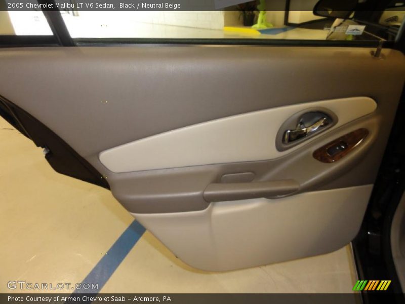Black / Neutral Beige 2005 Chevrolet Malibu LT V6 Sedan