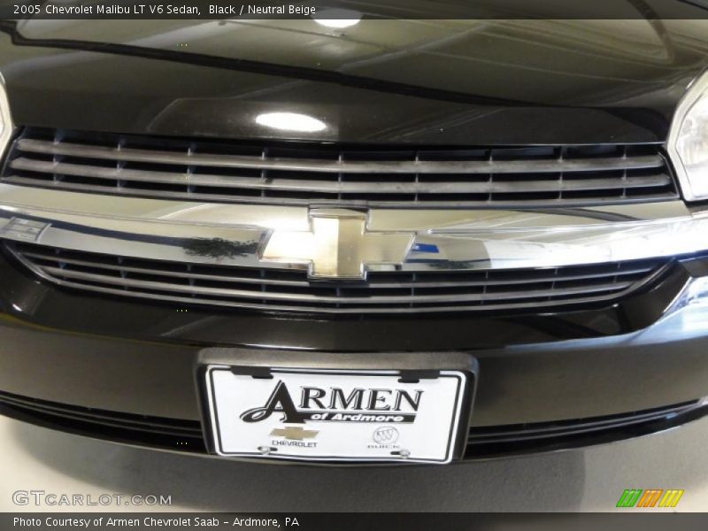 Black / Neutral Beige 2005 Chevrolet Malibu LT V6 Sedan