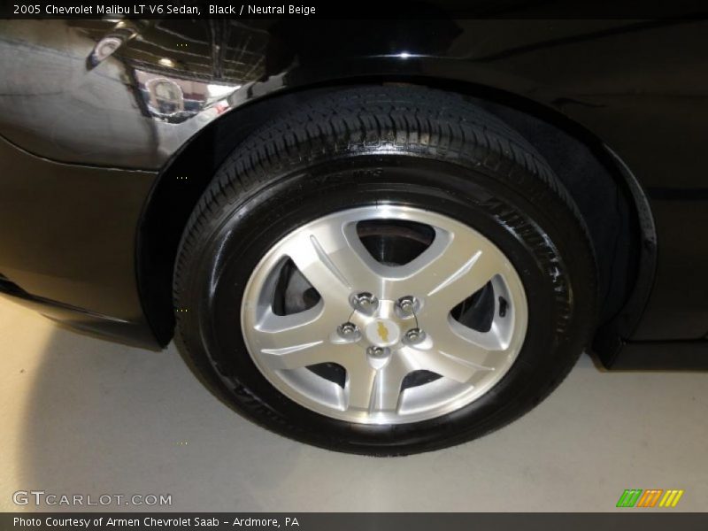 Black / Neutral Beige 2005 Chevrolet Malibu LT V6 Sedan