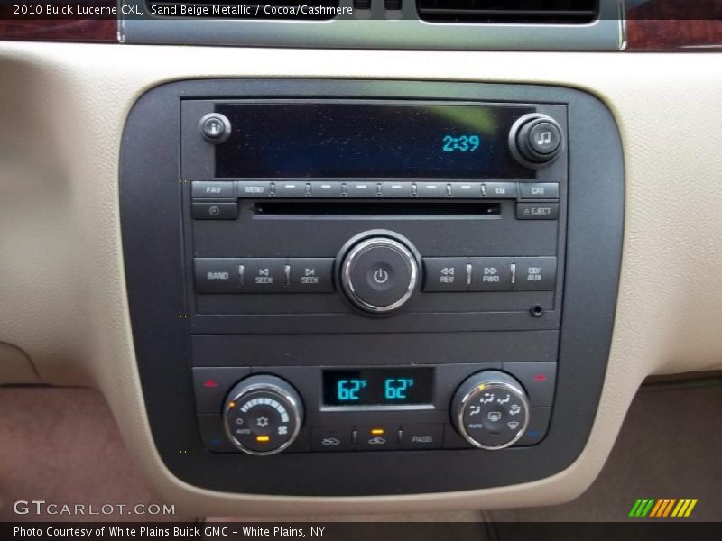 Sand Beige Metallic / Cocoa/Cashmere 2010 Buick Lucerne CXL
