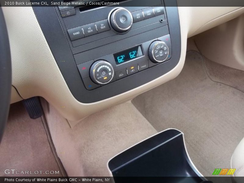 Sand Beige Metallic / Cocoa/Cashmere 2010 Buick Lucerne CXL