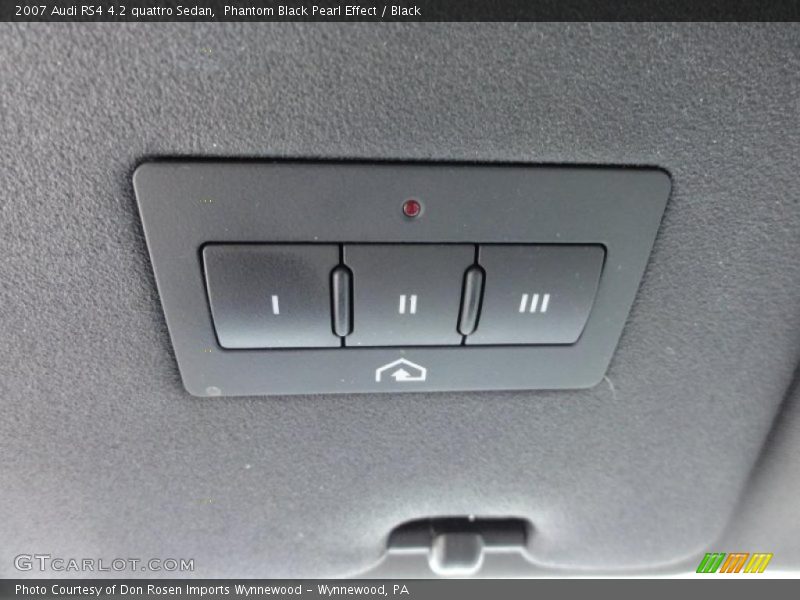 Controls of 2007 RS4 4.2 quattro Sedan