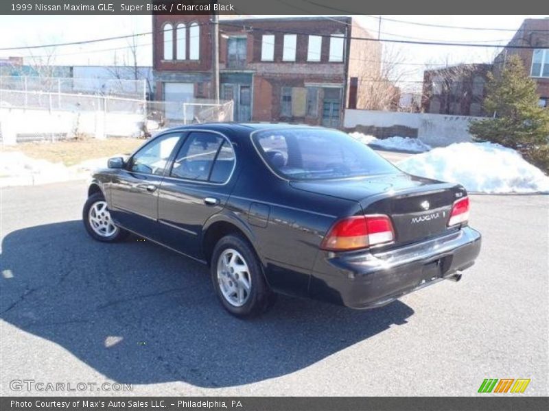 Super Black / Charcoal Black 1999 Nissan Maxima GLE