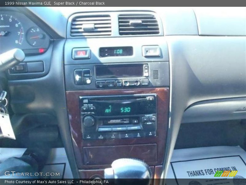 Super Black / Charcoal Black 1999 Nissan Maxima GLE