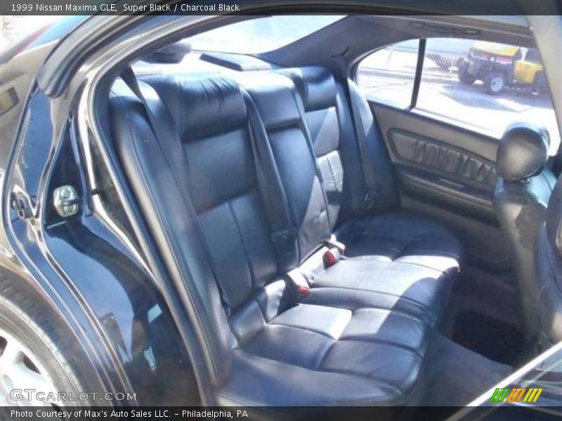 Super Black / Charcoal Black 1999 Nissan Maxima GLE