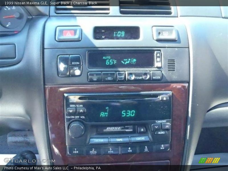 Super Black / Charcoal Black 1999 Nissan Maxima GLE