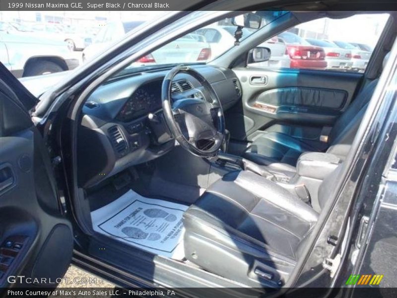 Super Black / Charcoal Black 1999 Nissan Maxima GLE