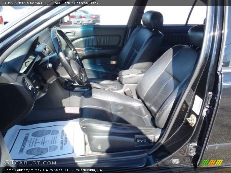 Super Black / Charcoal Black 1999 Nissan Maxima GLE
