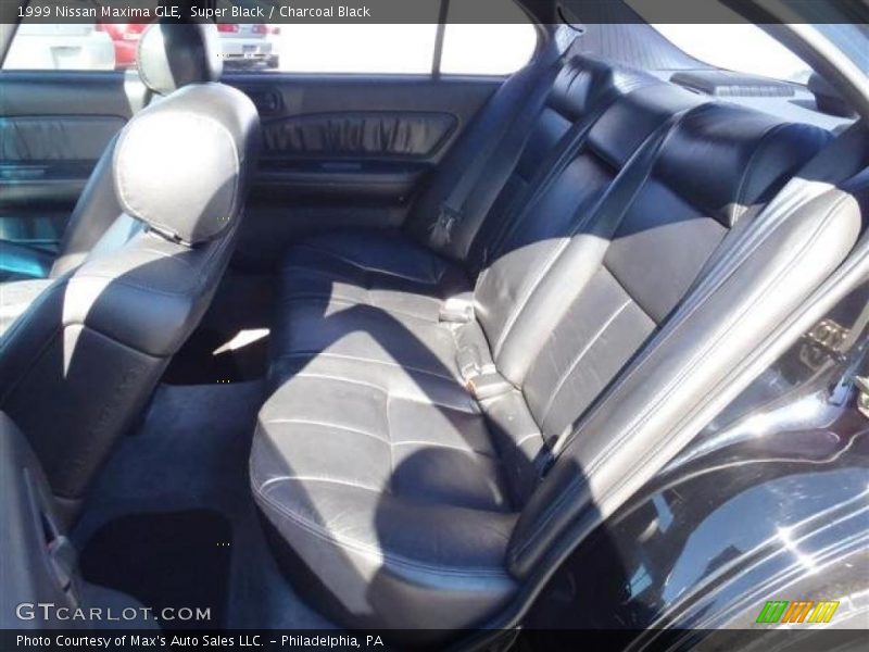 Super Black / Charcoal Black 1999 Nissan Maxima GLE