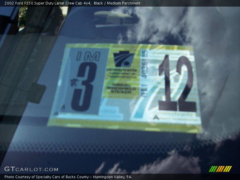 Black / Medium Parchment 2002 Ford F350 Super Duty Lariat Crew Cab 4x4