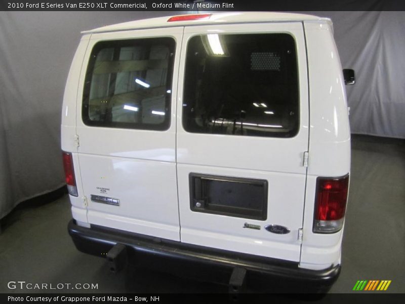 Oxford White / Medium Flint 2010 Ford E Series Van E250 XLT Commericial