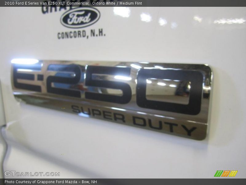 Oxford White / Medium Flint 2010 Ford E Series Van E250 XLT Commericial