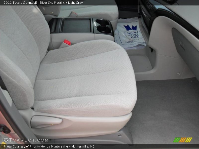 Silver Sky Metallic / Light Gray 2011 Toyota Sienna LE