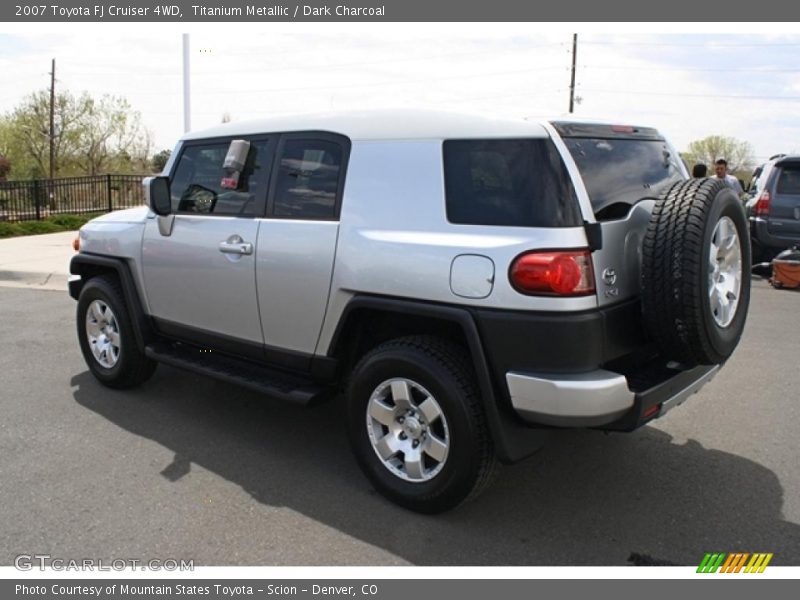 Titanium Metallic / Dark Charcoal 2007 Toyota FJ Cruiser 4WD