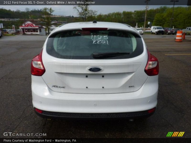  2012 Focus SEL 5-Door Oxford White