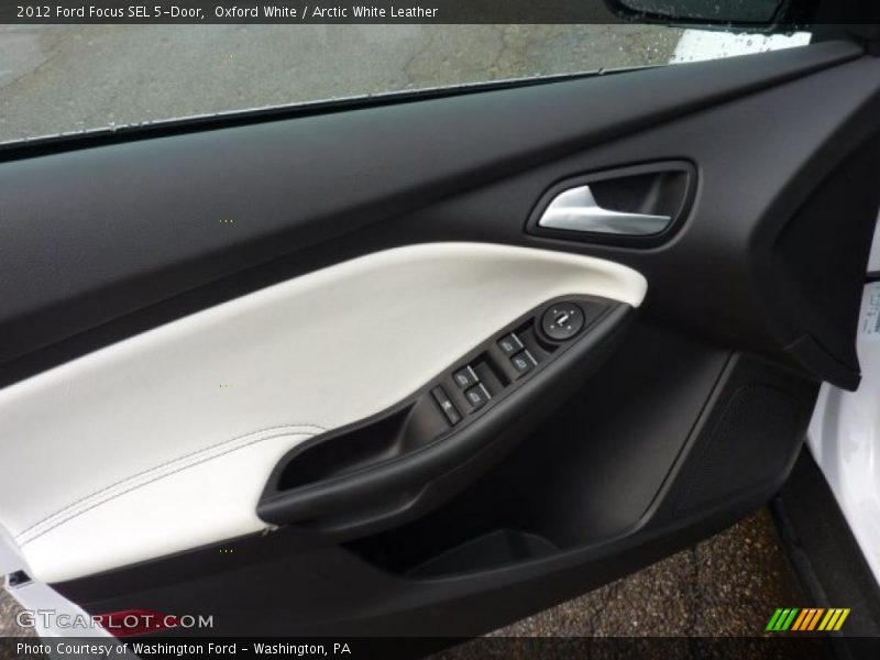 Door Panel of 2012 Focus SEL 5-Door