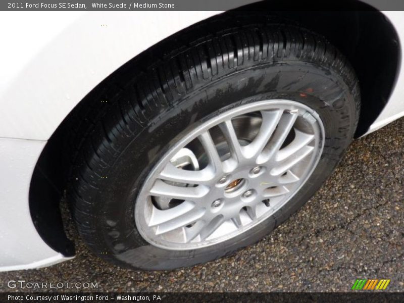 White Suede / Medium Stone 2011 Ford Focus SE Sedan