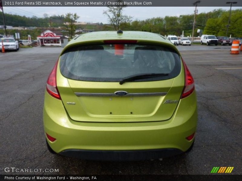 Lime Squeeze Metallic / Charcoal Black/Blue Cloth 2011 Ford Fiesta SES Hatchback