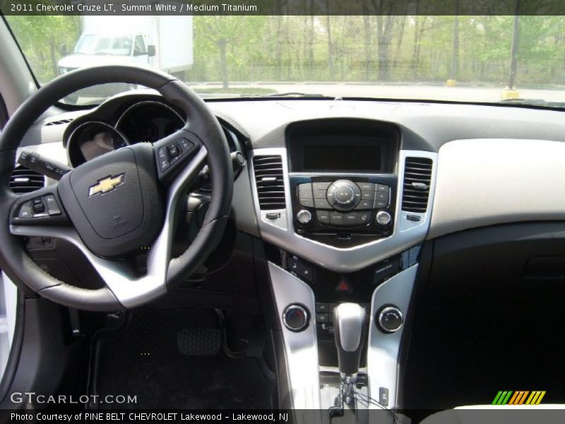 Summit White / Medium Titanium 2011 Chevrolet Cruze LT