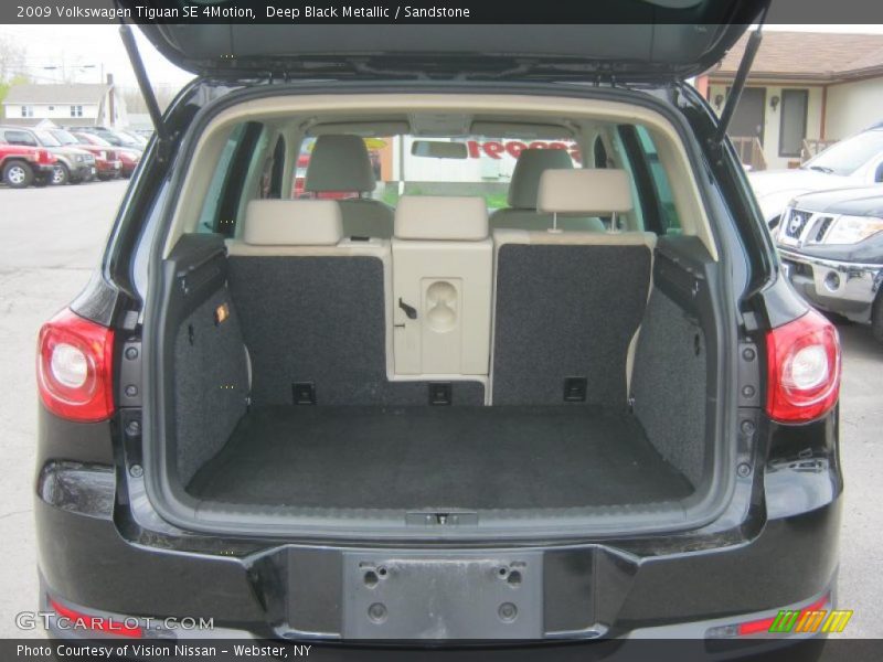 Deep Black Metallic / Sandstone 2009 Volkswagen Tiguan SE 4Motion