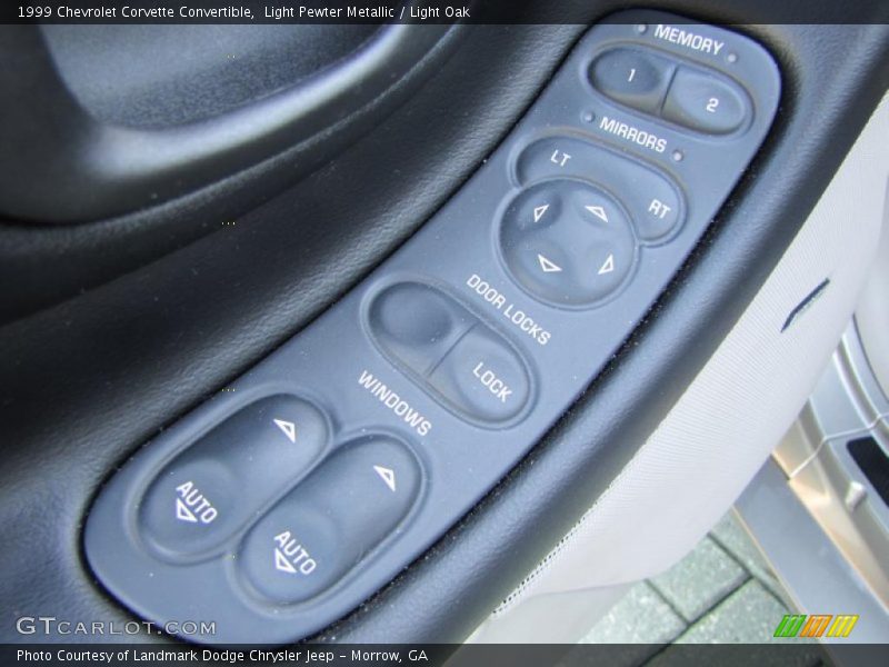 Controls of 1999 Corvette Convertible