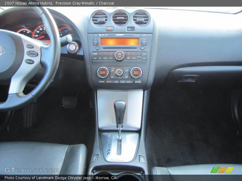 Controls of 2007 Altima Hybrid