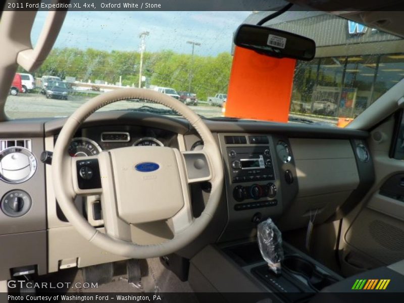 Oxford White / Stone 2011 Ford Expedition XL 4x4