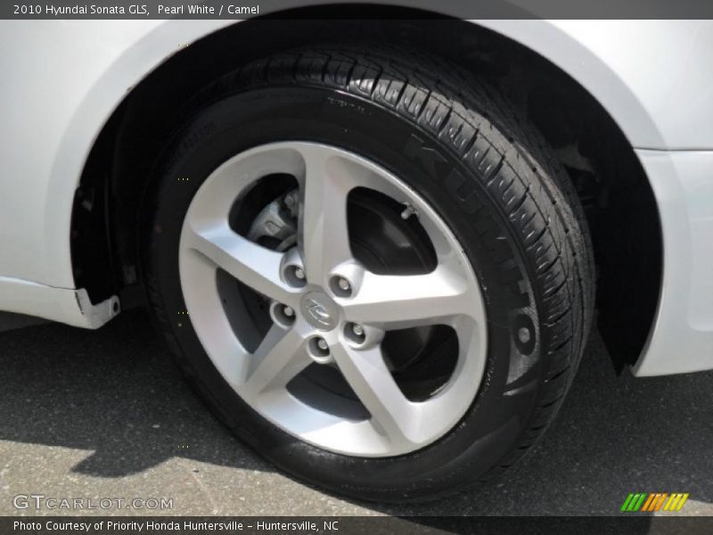 Pearl White / Camel 2010 Hyundai Sonata GLS