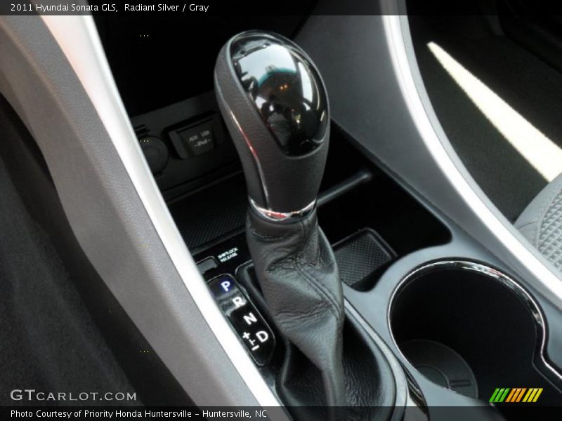 Radiant Silver / Gray 2011 Hyundai Sonata GLS