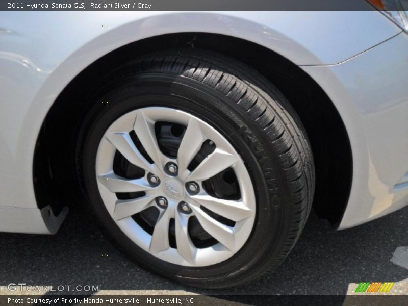 Radiant Silver / Gray 2011 Hyundai Sonata GLS
