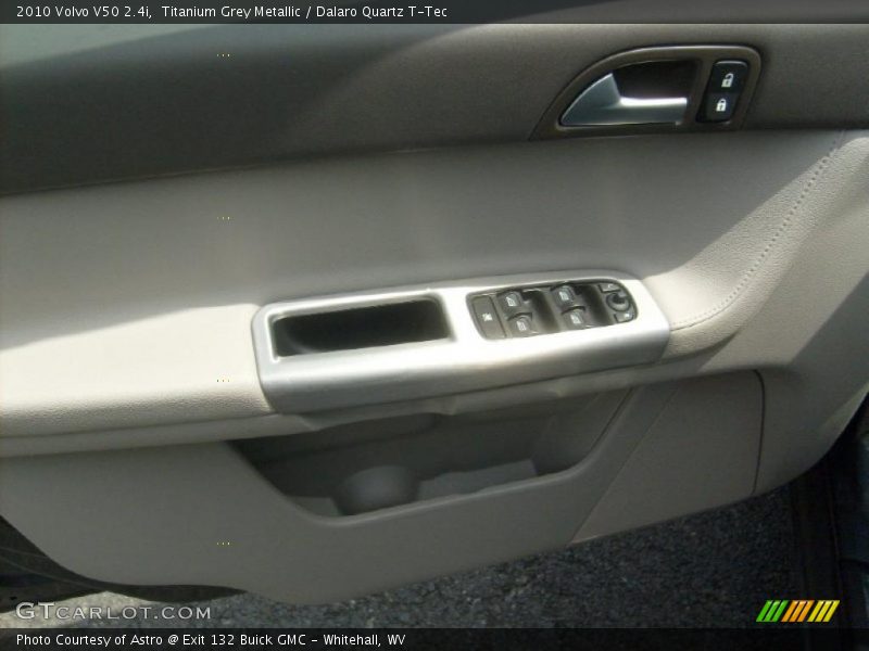 Titanium Grey Metallic / Dalaro Quartz T-Tec 2010 Volvo V50 2.4i