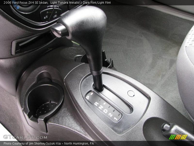 Light Tundra Metallic / Dark Flint/Light Flint 2006 Ford Focus ZX4 SE Sedan