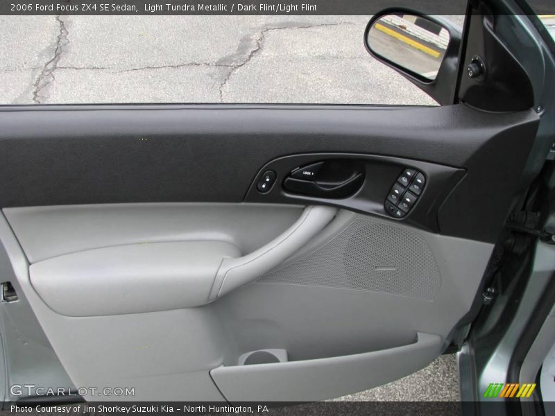 Light Tundra Metallic / Dark Flint/Light Flint 2006 Ford Focus ZX4 SE Sedan