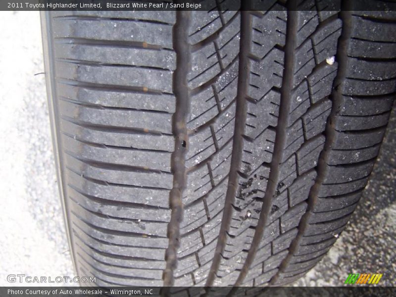 Blizzard White Pearl / Sand Beige 2011 Toyota Highlander Limited