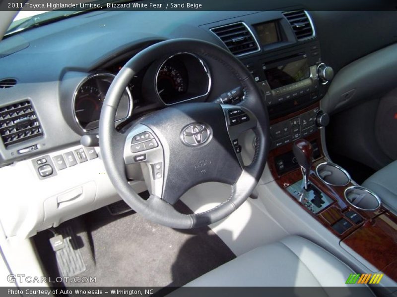 Blizzard White Pearl / Sand Beige 2011 Toyota Highlander Limited