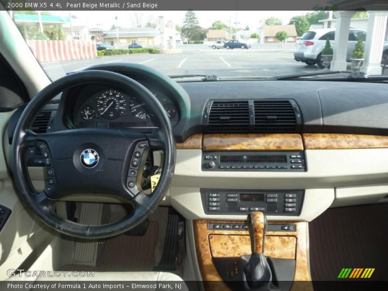 Dashboard of 2000 X5 4.4i