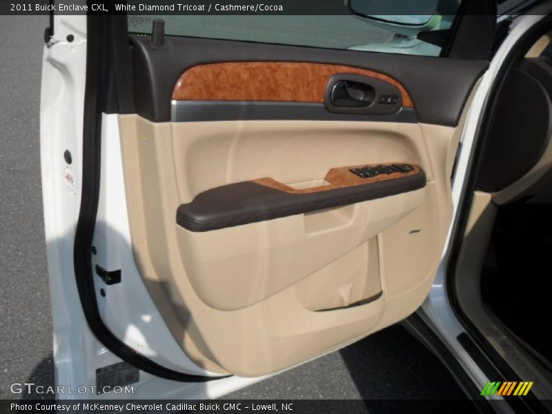 White Diamond Tricoat / Cashmere/Cocoa 2011 Buick Enclave CXL