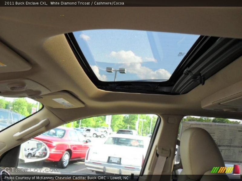 White Diamond Tricoat / Cashmere/Cocoa 2011 Buick Enclave CXL